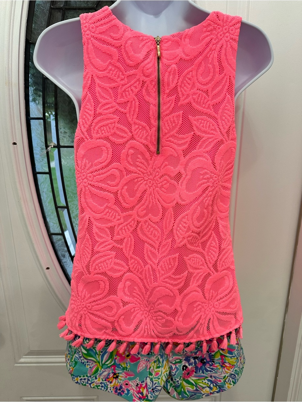 Lily Pulitzer Maybelle Lace Pink Sleeveless Pink Top with Tassel Hem Sz XS - Picture 4 of 6